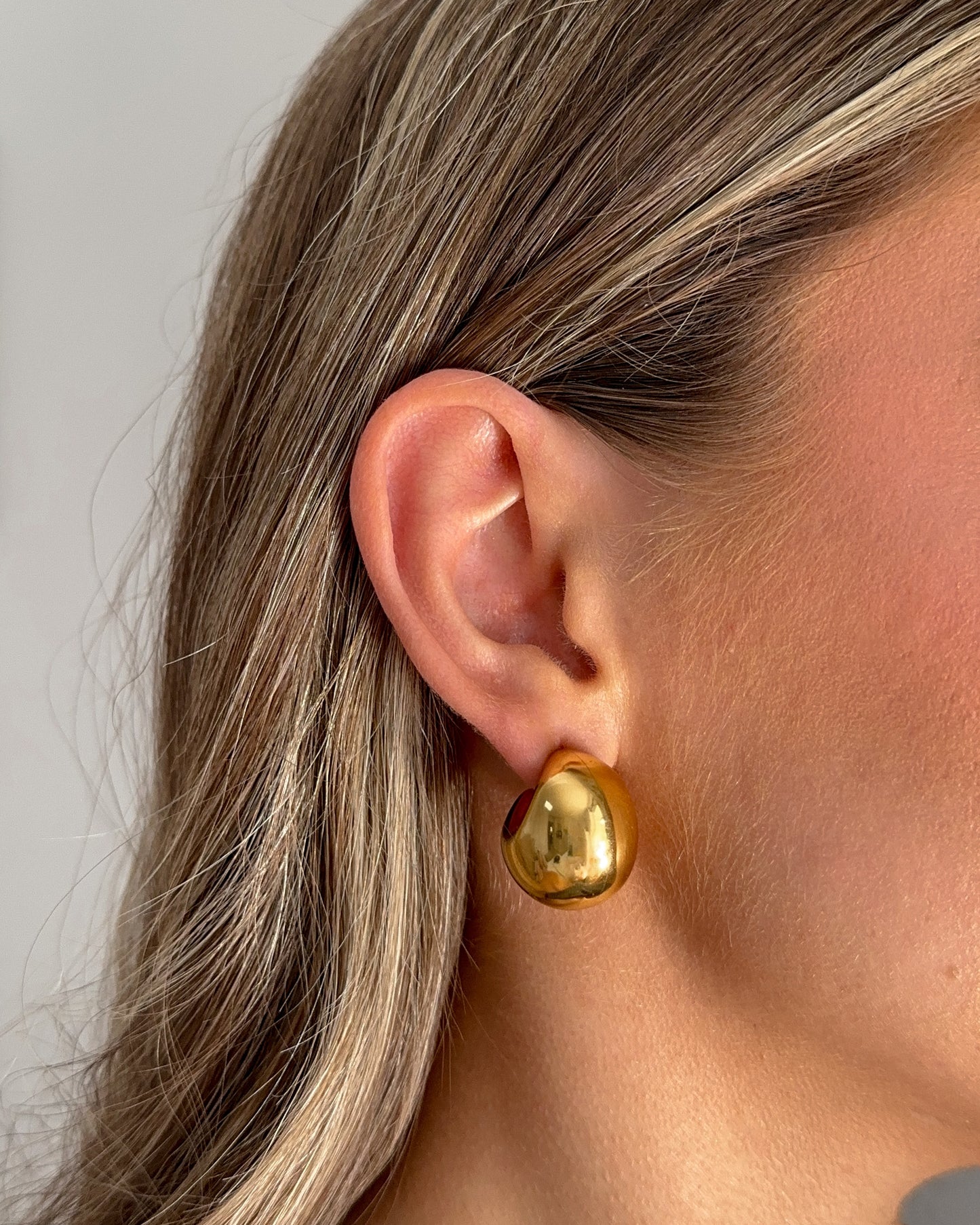 Ada Dome Earrings